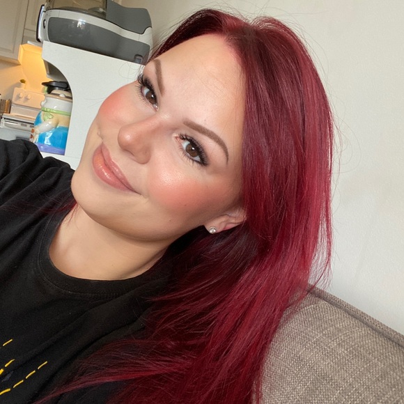 Meet your Posher, Aimee - Picture 1 of 1